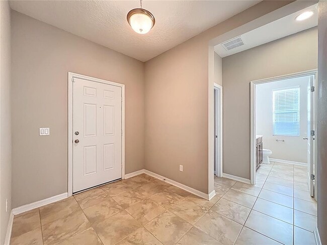 Building Photo - 3280 Plumlee Ct