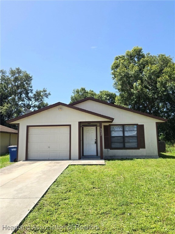 Foto principal - 3437 Ellington Ave