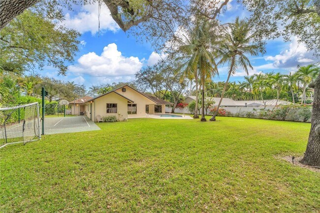 Foto del edificio - 10330 SW 58th Ct