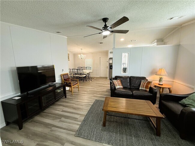 Building Photo - 3158 Bunny Run Dr