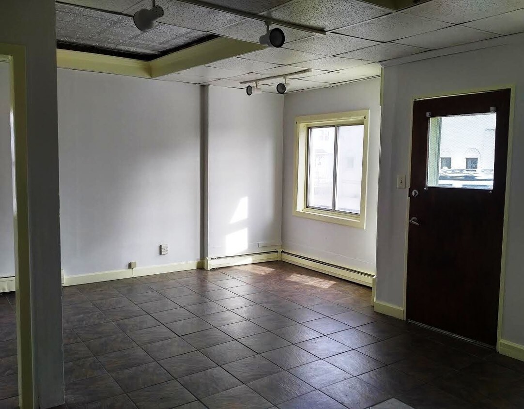 33 Broadway Unit 1, Milford, CT 06460 Apartments Milford, CT