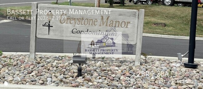 Foto del edificio - 40 Manorwood Dr