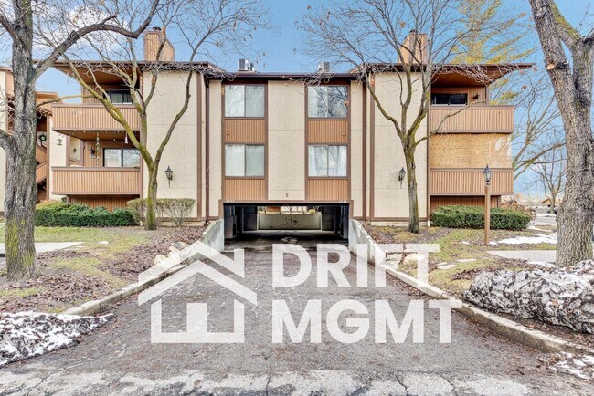 Foto del edificio - 6844 Countrywoods Cir