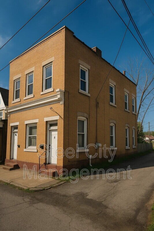 Building Photo - 211 S 7th St