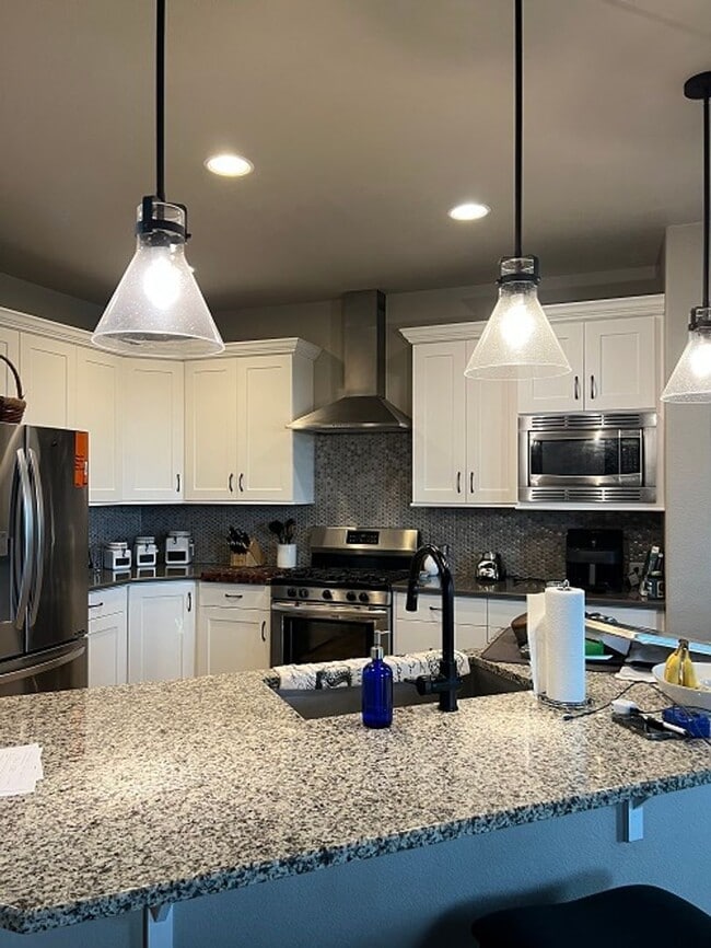 Building Photo - Elegant & Spacious Living in Timnath Ranch