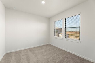 Building Photo - 3335 Verdant Ln