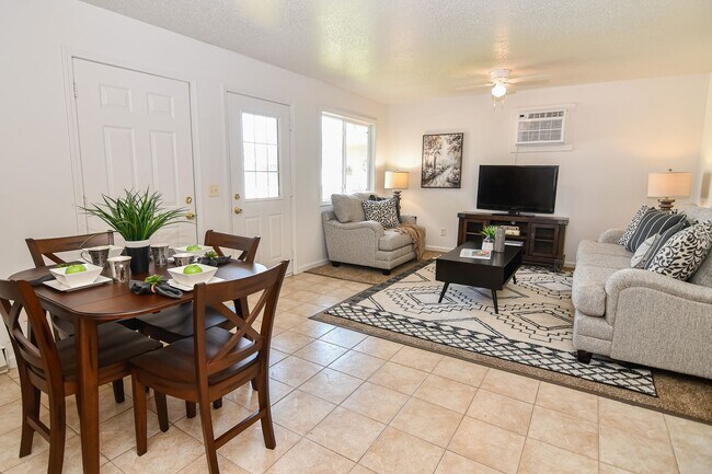 Foto del edificio - 3 Bedroom, Single-story Townhomes for rent in Marshalltown, IA