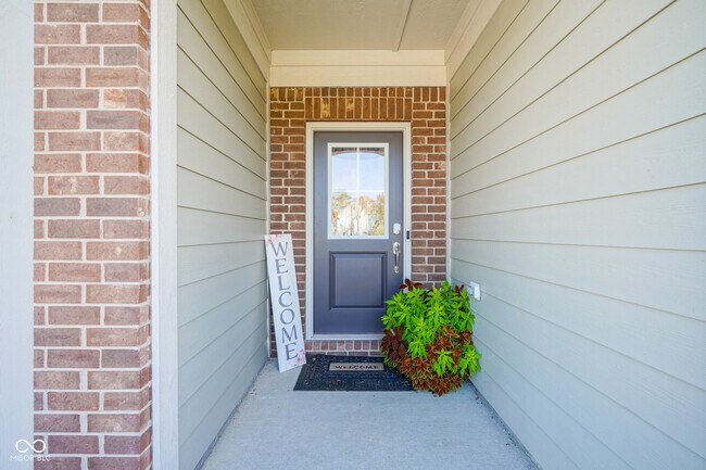 Building Photo - 16409 Gallatin Way