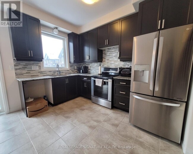 Building Photo - 6 Pringle Ln