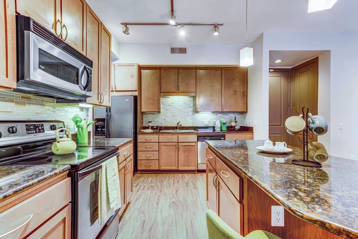Foto principal - Loft-Style 1-Bed | Now Leasing in Houston!