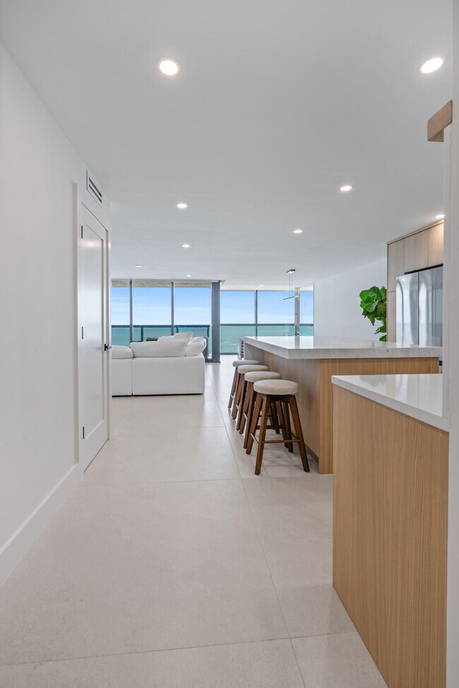 Foto del edificio - 10410 S Ocean Dr