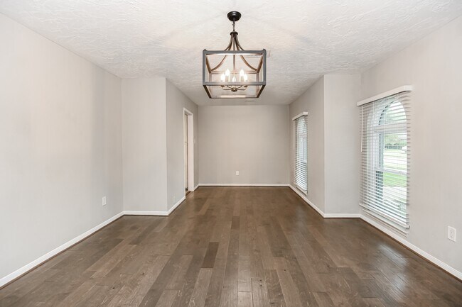 Foto del edificio - 7923 Dawnridge Dr
