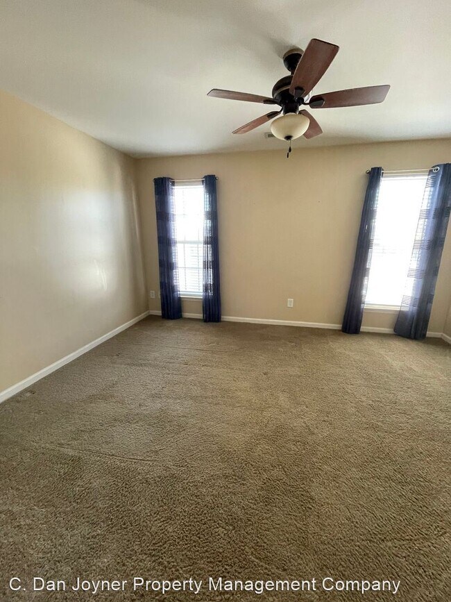 Building Photo - 2 br, 2.5 bath House - 306 Moonstone Drive