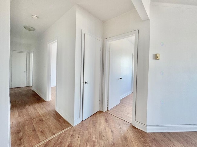 Photo du bâtiment - 341 Bd Graham