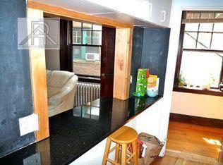 Building Photo - 3 bedroom in Brookline MA 02445