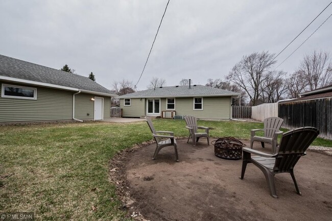 Building Photo - 9845 Pillsbury Ave S
