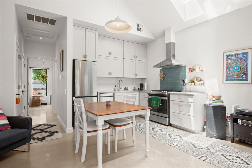 Foto principal - 5311 Grover Ave