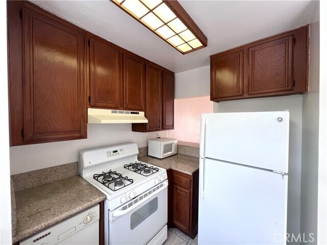 Foto del edificio - 412 W Dryden St