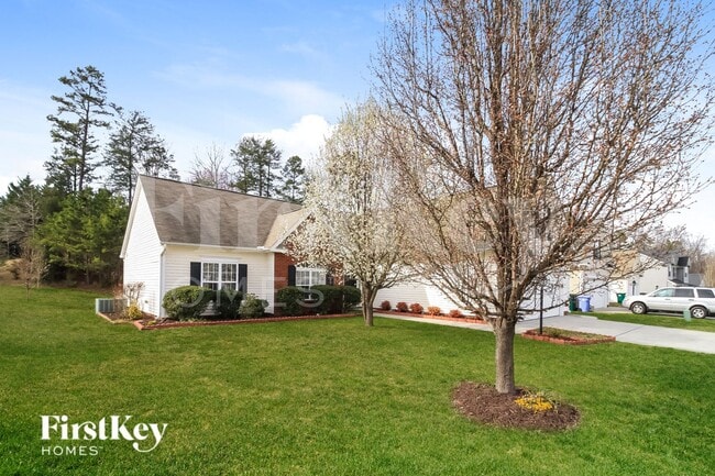 Foto del edificio - 4596 River Gate Dr