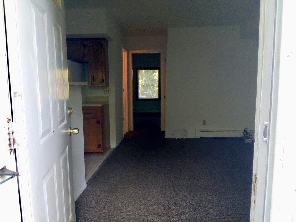 13 Larkin St, Huntington Station, NY 11746 Apartments in Huntington