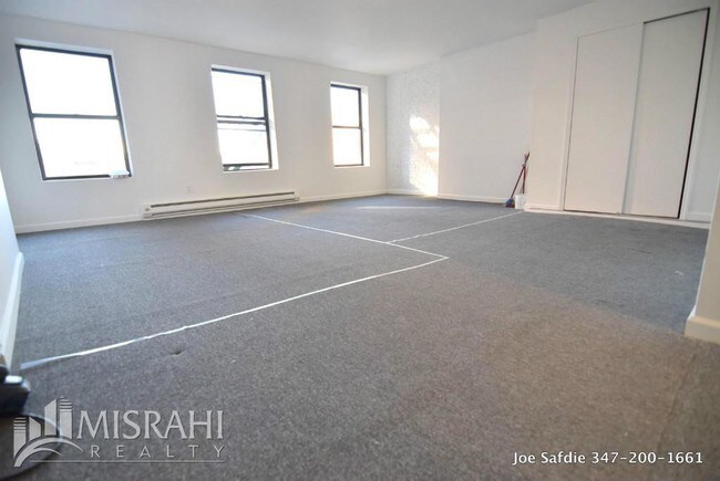 Building Photo - 114 Stanton St