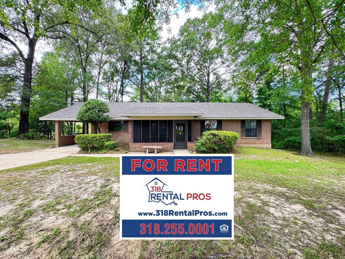 Foto principal - Beautiful Home with Large Backyard