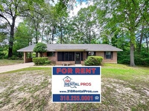 Building Photo - 117 N Pinecrest Dr