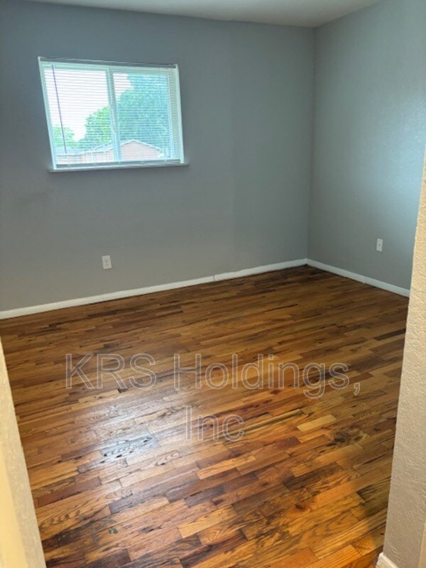 Foto del edificio - 4219 Newsome Dr