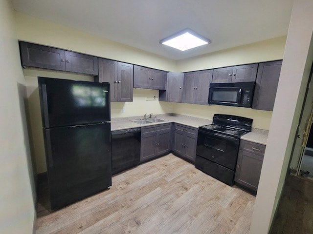 Building Photo - Parkwood Apartments