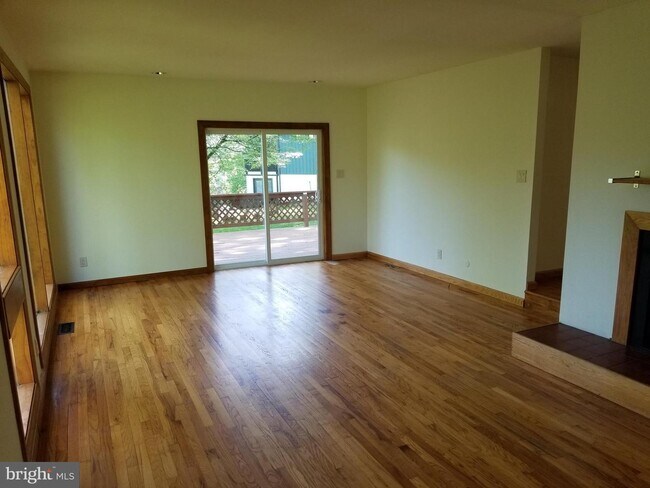 Foto del edificio - 545 E St Andrews Dr