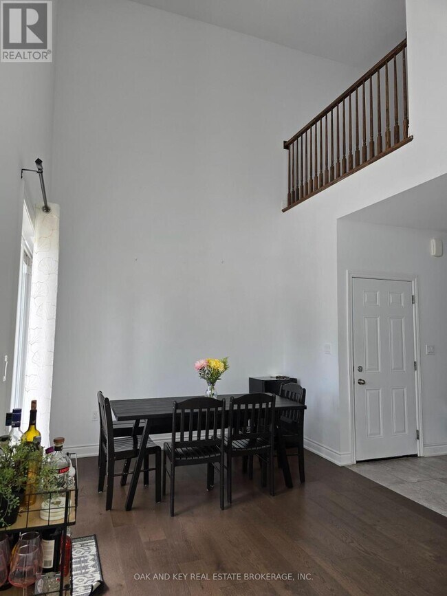 Photo du bâtiment - 255-255 Woolwich St
