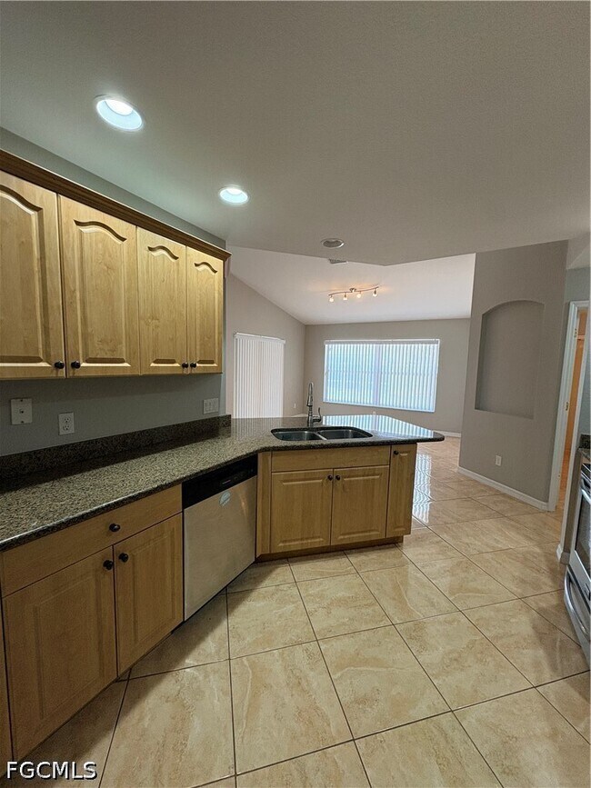 Foto del edificio - 4313 SW 19th Ave