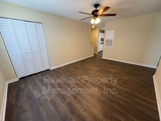 Building Photo - 1112 Camden Ave