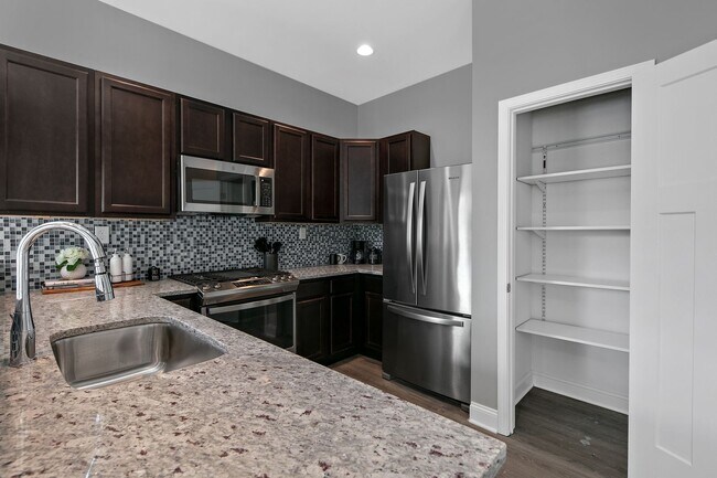 Foto del edificio - 560 Madison Ave