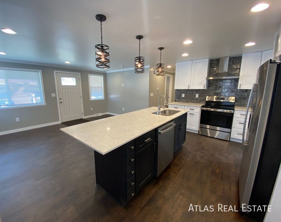 Foto principal - 6395 Poplar St