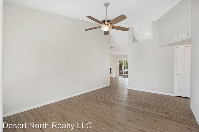 Building Photo - 3 br, 2 bath House - 6401 E Juniper Avenue