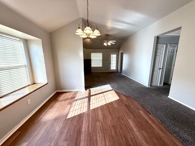 Foto del edificio - Beautiful 3BD 2BA Home in Moore!!