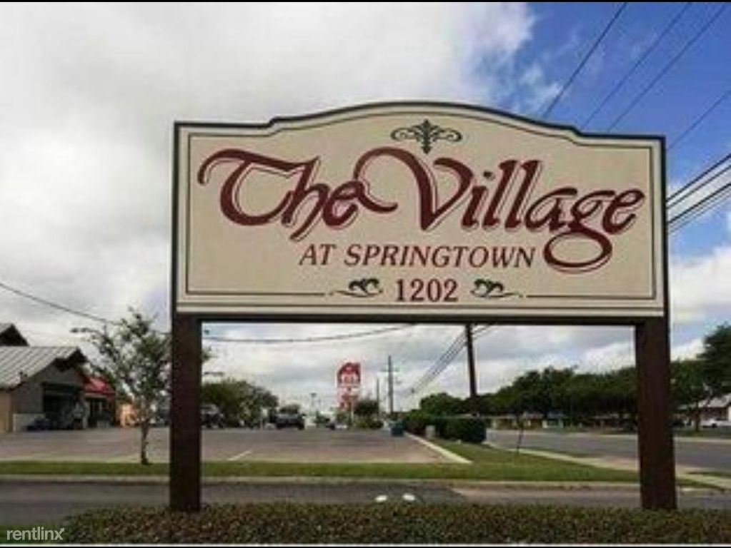 Foto principal - 2 br, 2 bath Condo - 1401 Thorpe Ln