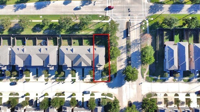 Building Photo - 17047 Wilthorne Gardens Ct
