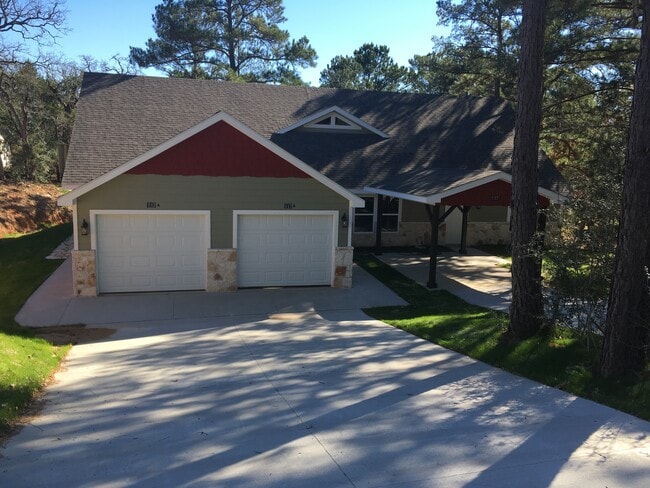 One Single car garage with Unit - 117 S Kaupo Dr