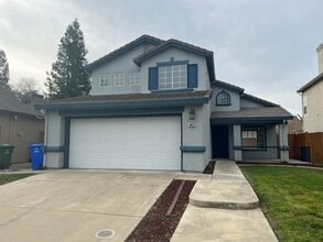 Building Photo - 9478 Village Tree Dr