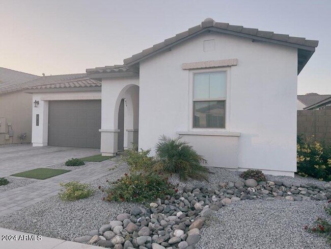 Building Photo - 6946 W Andrea Dr