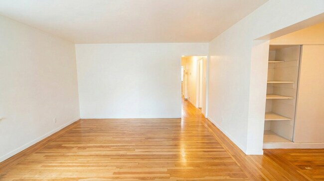 Photo - Charming North Oakland 2BD with Custom Finishes & Parking Apartment