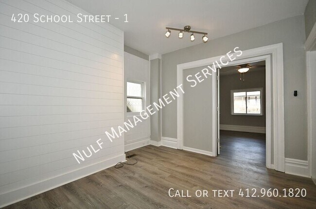 Foto del edificio - 420 School St