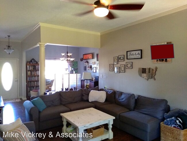 Building Photo - 4 br, 2 bath House - 489 Marble Falls