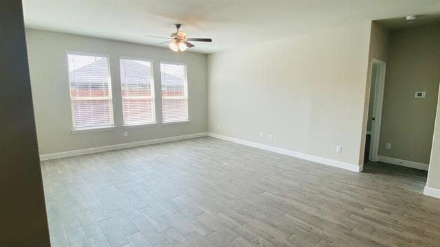 Building Photo - 15737 Hazelhurst Ln