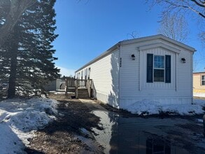 Building Photo - 4484 Goldenrod Dr
