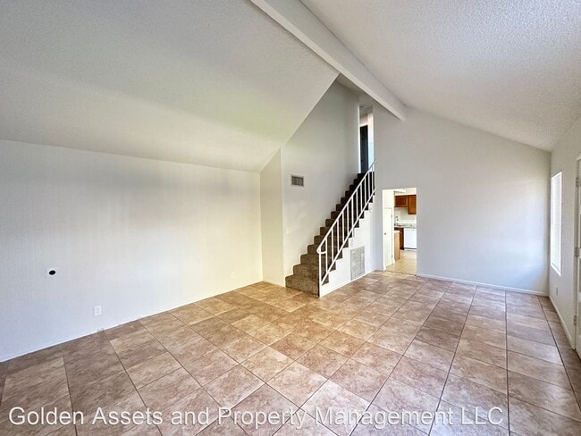 Building Photo - 3 br, 2.5 bath House - 4468 Buena Vista Dr.