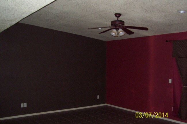 Building Photo - 5018 E Evergreen Dr