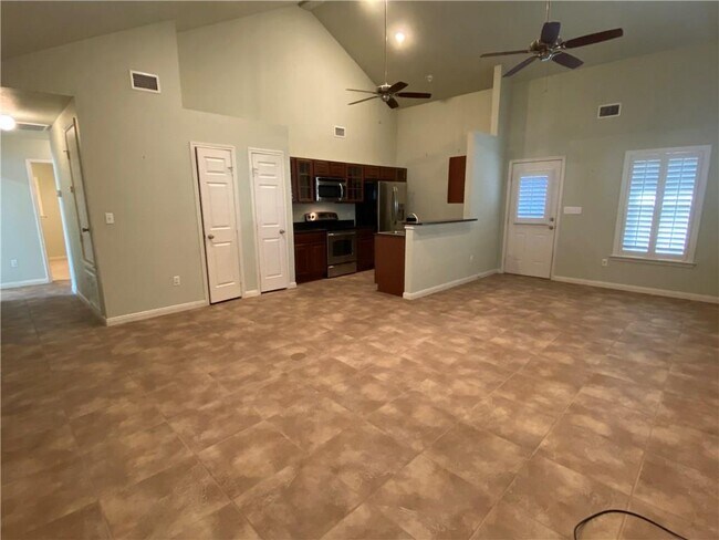 Building Photo - 129 Sun Harbor St